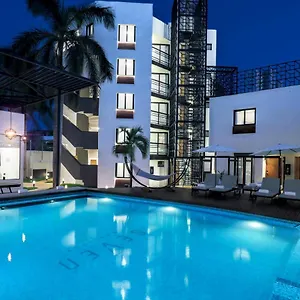 Seven Boutique Apartahotel Cancún